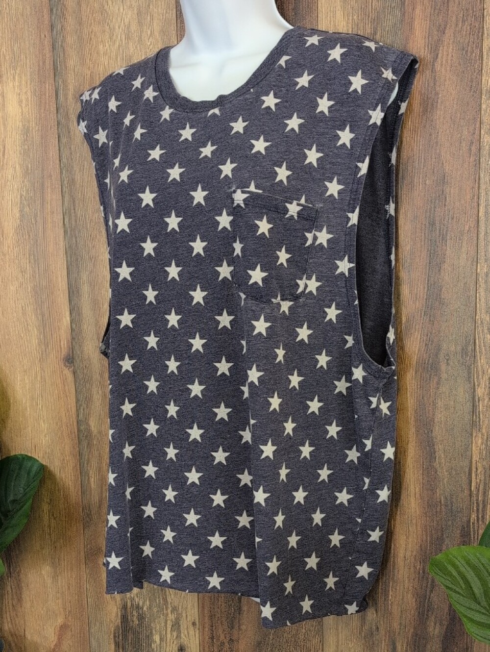 MAD Engine Star Muscle Tee Tank Top XL        W365
